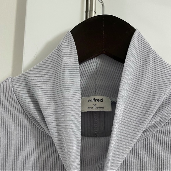 wilfred turtle neck long sleeve - Picture 3 of 3